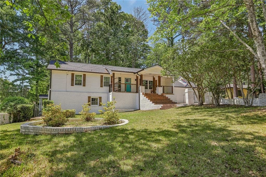 5 bedroom, 4 bathroom, 3,168 sq ft single family residence under contract at 3898 Skidmore Drive, Decatur, GA 30034 — photo 4