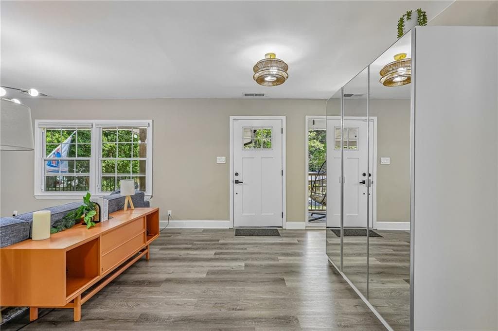5 bedroom, 4 bathroom, 3,168 sq ft single family residence under contract at 3898 Skidmore Drive, Decatur, GA 30034 — photo 6