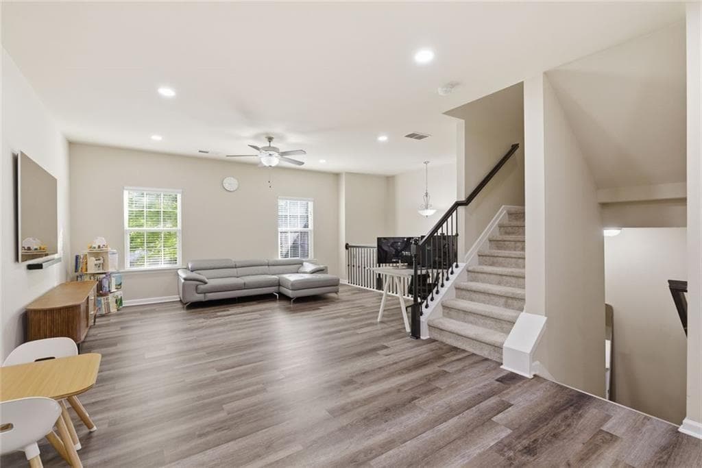 4 bedroom, 4 bathroom, 2,449 sq ft townhouse for sale at 4322 Buford Valley, Buford, GA 30518 — photo 7