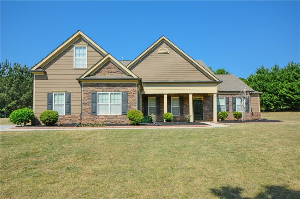 4 bedroom, 4 bathroom, 3,073 sq ft single family residence for sale at 125 Haddonstone Drive, Fayetteville, GA 30215