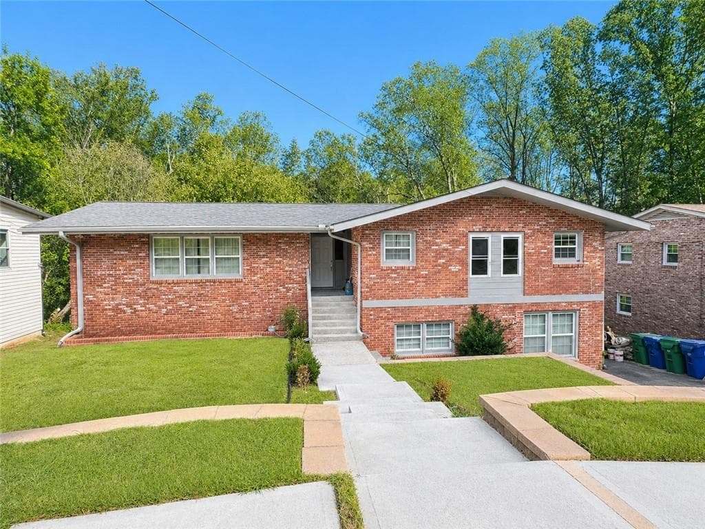 3 bedroom, 2 bathroom, 1,611 sq ft duplex for rent at 995 Fleetwood Circle, Atlanta, GA 30311 for $2,300 a month — photo 1 of 9
