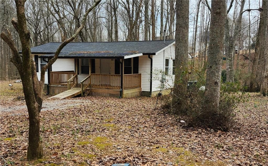 3 bedroom, 1 bathroom, 880 sq ft single family residence under contract at 62 Mcclure Road, Temple, GA 30179 — photo 4