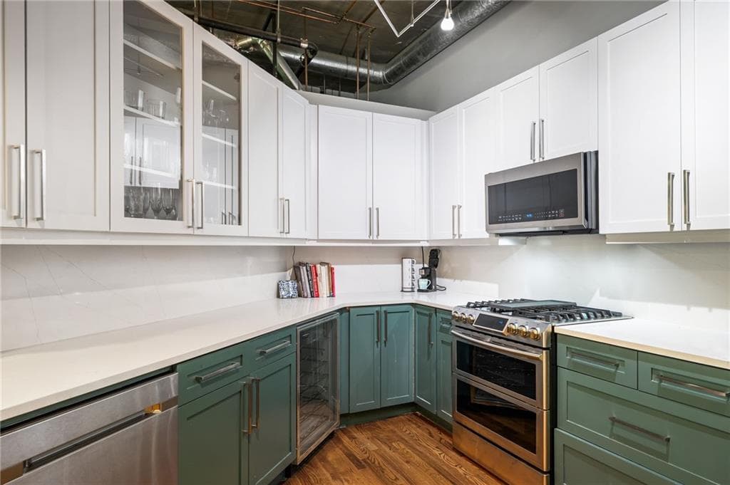 2 bedroom, 2 bathroom, 1,232 sq ft condominium for sale at 3235 Roswell Road 405, Atlanta, GA 30305 — photo 9