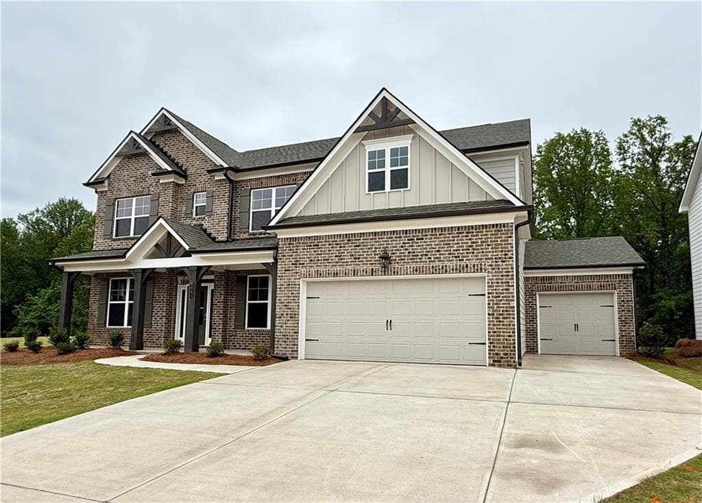 5 bedroom, 4 bathroom, 3,445 sq ft single family residence for sale at 5511 Tullis Drive, Gainesville, GA 30507 — photo 3