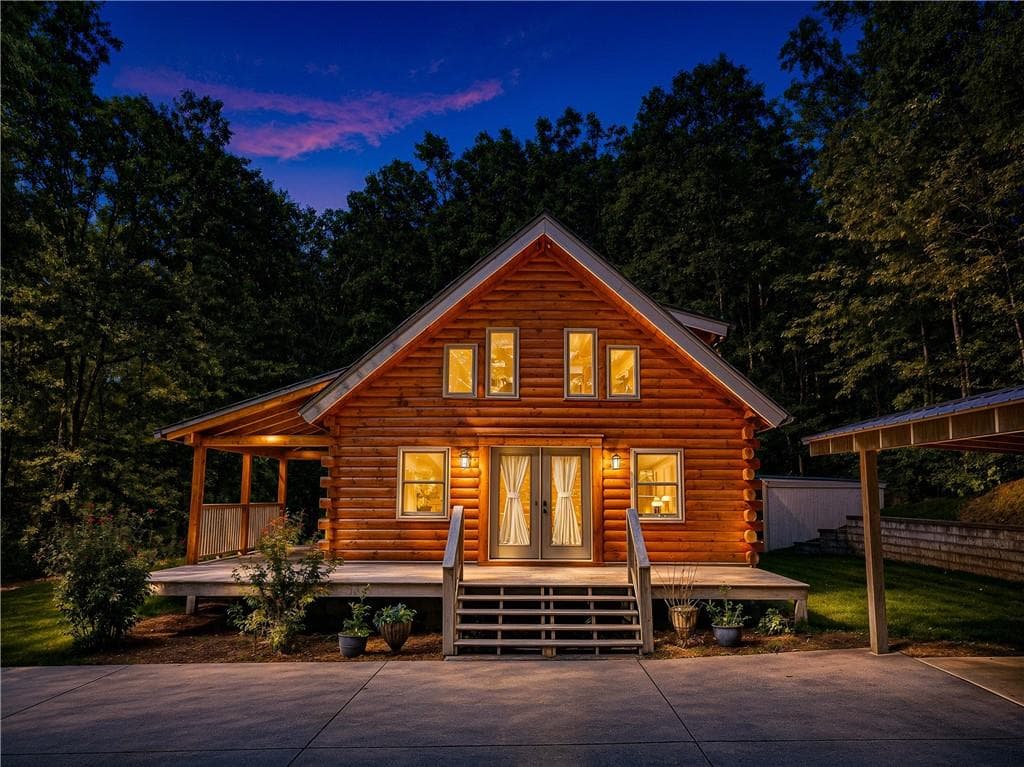 3 bedroom, 3 bathroom, 1,440 sq ft single family residence under contract at 4947 Weaver Road, Gainesville, GA 30507