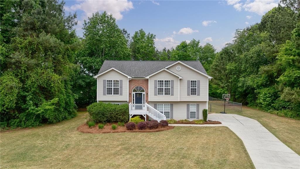 136 Silverstone Circle, Jefferson, GA 30549 — most recent listing photo