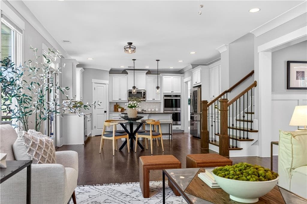 4 bedroom, 5 bathroom, 3,879 sq ft single family residence for sale at 410 Ellis Meadow Court, Marietta, GA 30064 — photo 7