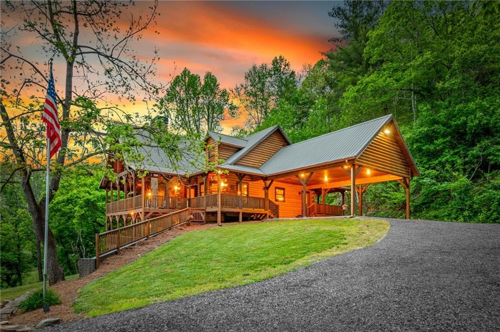 5 bedroom, 5 bathroom, 4,265 sq ft single family residence for sale at 460 Wikle Drive, Ellijay, GA 30540 — photo 2