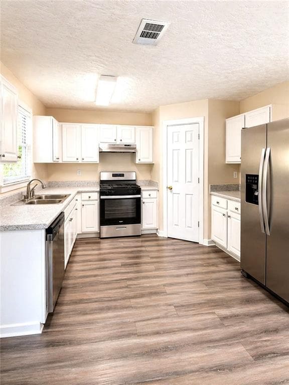 4 bedroom, 4 bathroom, 2,423 sq ft single family residence for sale at 429 Village Bluff Drive, Lawrenceville, GA 30046 — photo 7