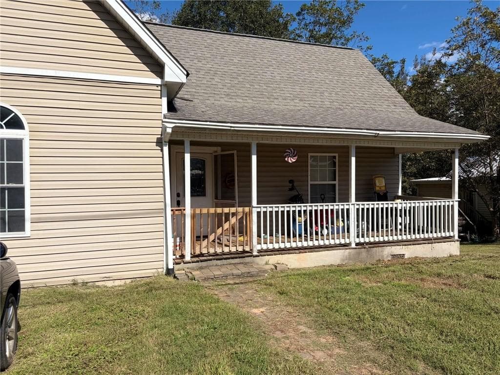 2 bedroom, 1 bathroom, 1,144 sq ft home for sale at 80 Baugh Street, Commerce, GA