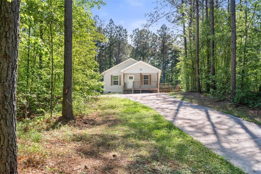 3 bedroom, 2 bathroom, 1,248 sq ft single family residence for sale at 4280 Old Dixie Highway, Dalton, GA 30721