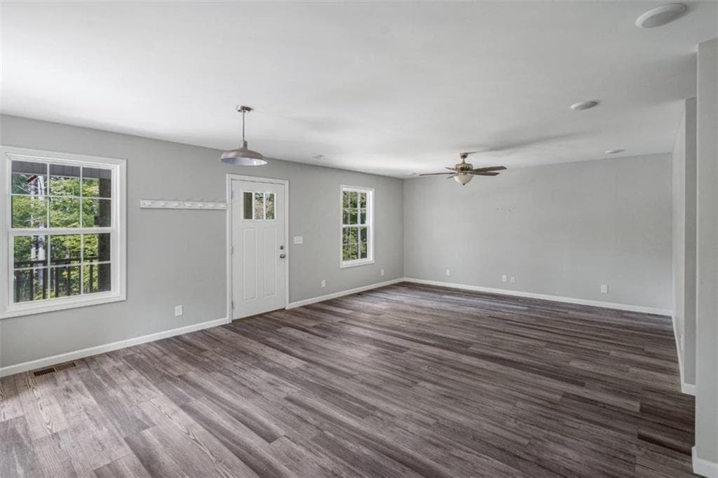 3 bedroom, 2 bathroom, 1,248 sq ft single family residence for sale at 4280 Old Dixie Highway, Dalton, GA 30721 — photo 6