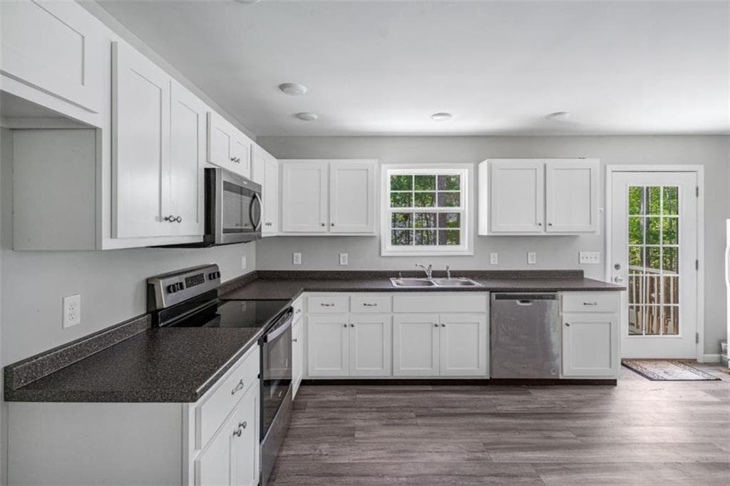 3 bedroom, 2 bathroom, 1,248 sq ft single family residence for sale at 4280 Old Dixie Highway, Dalton, GA 30721 — photo 8