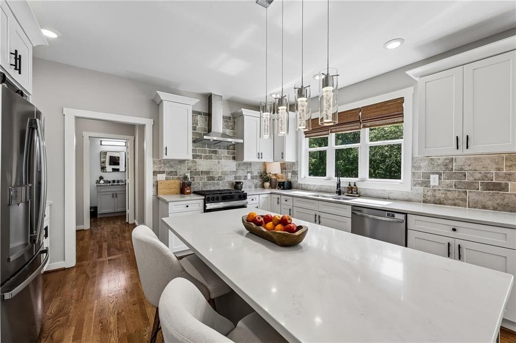 6 bedroom, 5 bathroom, 5,000 sq ft single family residence under contract at 4214 Quail Creek Drive, Flowery Branch, GA 30542 — photo 9