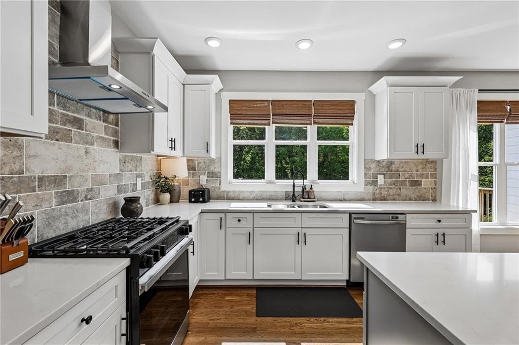 6 bedroom, 5 bathroom, 5,000 sq ft single family residence under contract at 4214 Quail Creek Drive, Flowery Branch, GA 30542 — photo 10