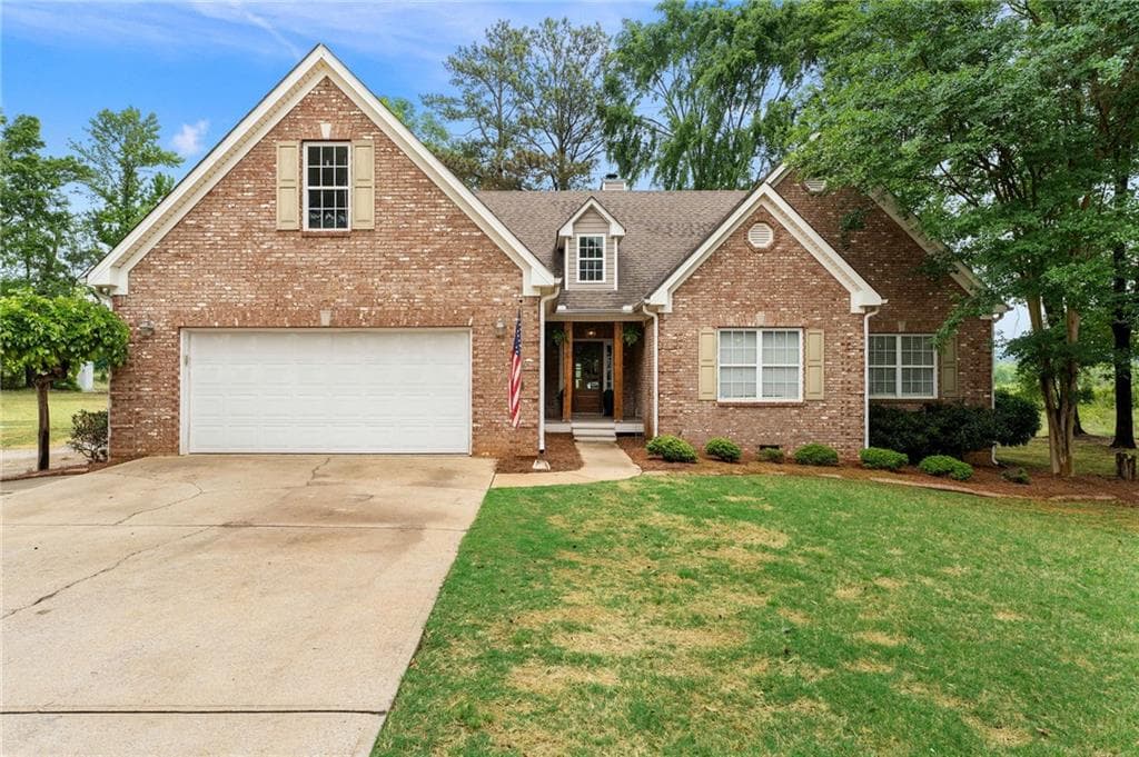 4 bedroom, 3 bathroom, 2,312 sq ft single family residence for sale at 12 Grapevine Way, Cartersville, GA 30121