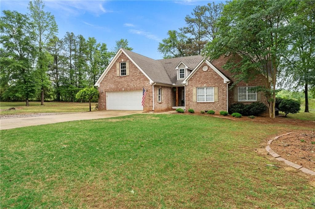 4 bedroom, 3 bathroom, 2,312 sq ft single family residence for sale at 12 Grapevine Way, Cartersville, GA 30121 — photo 3