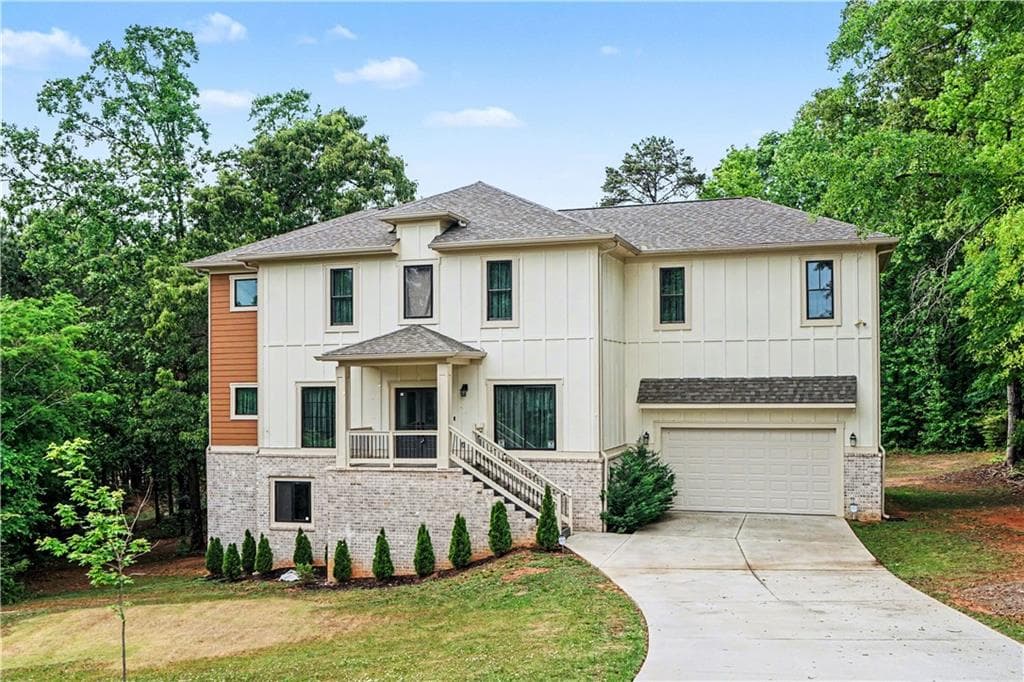 4 bedroom, 4 bathroom, 3,270 sq ft single family residence under contract at 1705 Littlebrook Court, Loganville, GA 30052 — photo 2