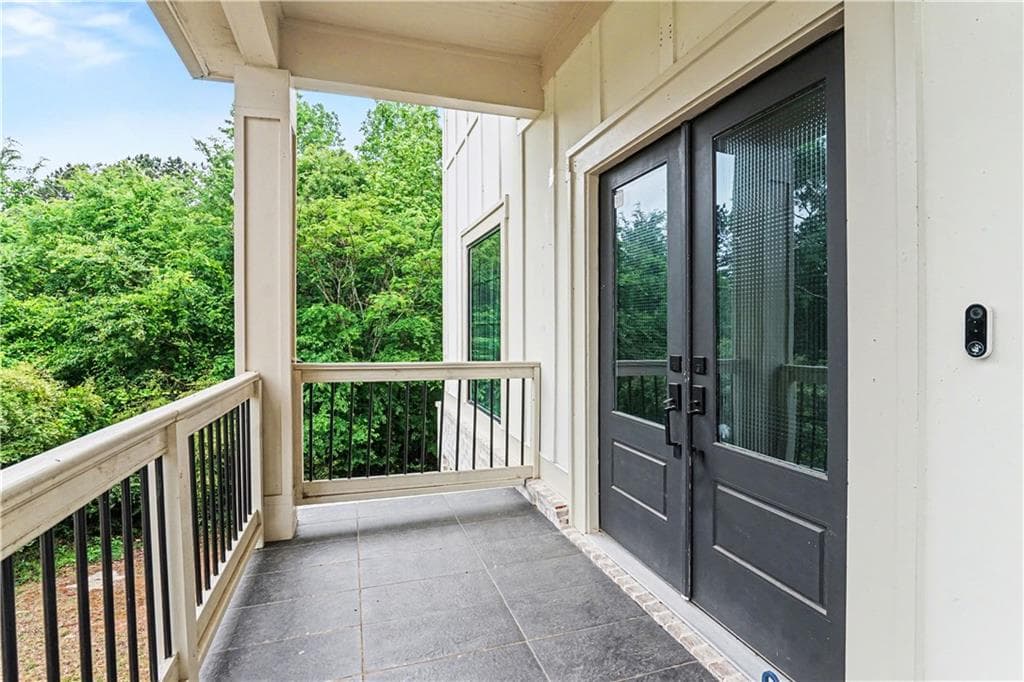 4 bedroom, 4 bathroom, 3,270 sq ft single family residence under contract at 1705 Littlebrook Court, Loganville, GA 30052 — photo 3