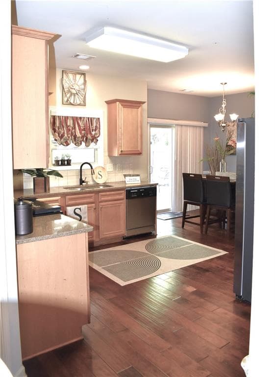 4 bedroom, 3 bathroom, 2,214 sq ft single family residence for sale at 1226 Castleberry Drive, Buford, GA 30518 — photo 6