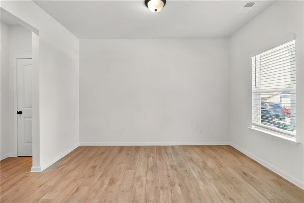 4 bedroom, 3 bathroom, 2,668 sq ft single family residence for sale at 229 Sycamore Drive, Calhoun, GA 30701 — photo 6