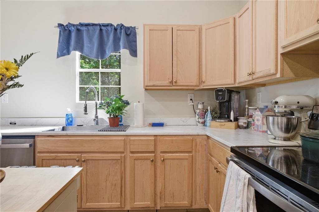 1 bathroom other for sale at 410 Pine Hill Road, Rydal, GA 30171 — photo 9