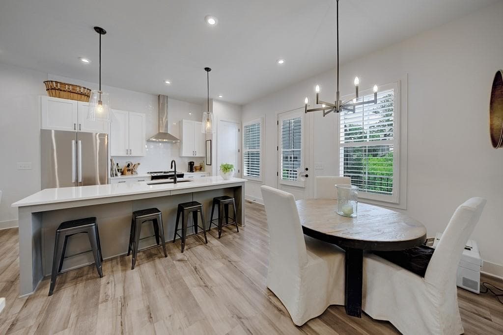 2 bedroom, 3 bathroom, 1,350 sq ft townhouse for sale at 4433 Buckley Way, Atlanta, GA 30342 — photo 10