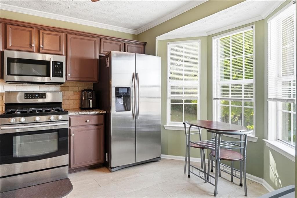 2 bedroom, 3 bathroom, 1,132 sq ft townhouse for sale at 104 Lakestone Court, Marietta, GA 30066 — photo 6