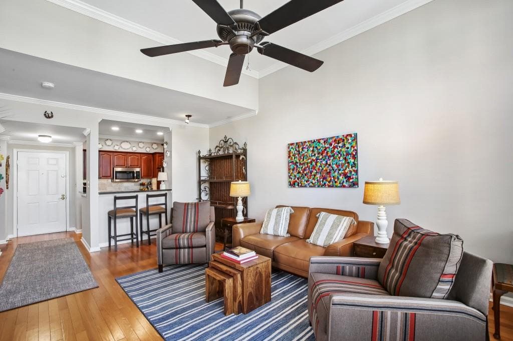 1 bedroom, 1 bathroom, 820 sq ft condominium for sale at 2512 River Green Drive, Atlanta, GA 30327