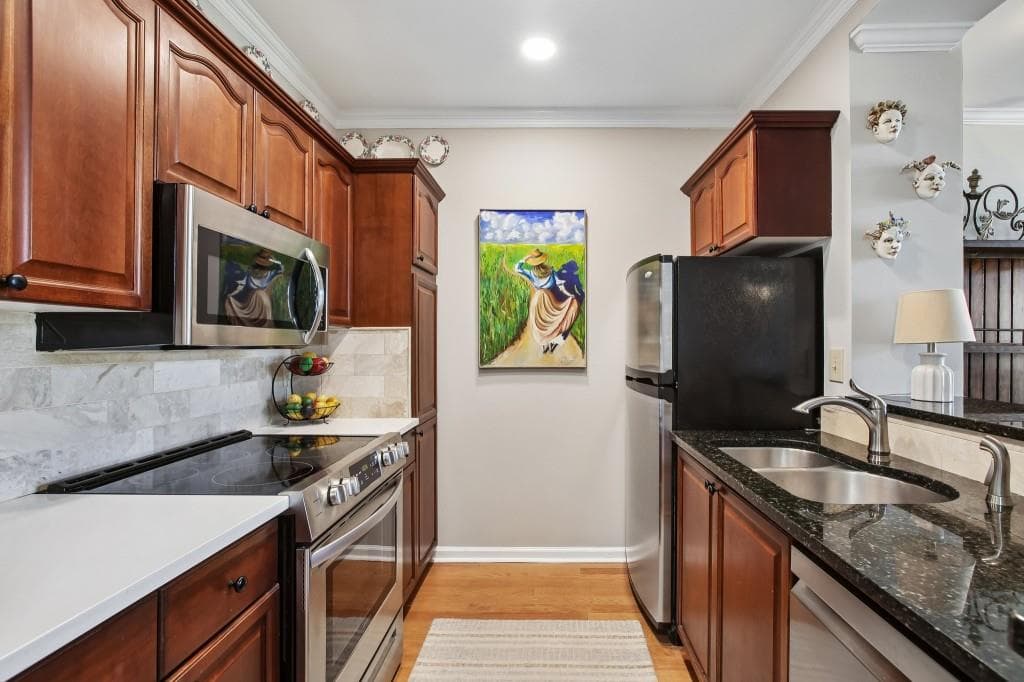 1 bedroom, 1 bathroom, 820 sq ft condominium for sale at 2512 River Green Drive, Atlanta, GA 30327 — photo 9