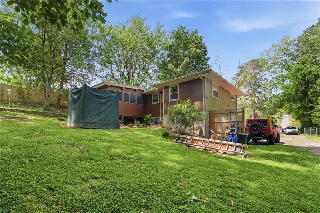 3 bedroom, 2 bathroom, 1,468 sq ft single family residence for sale at 1004 W Lewis Street, Rossville, GA 30741 — photo 8