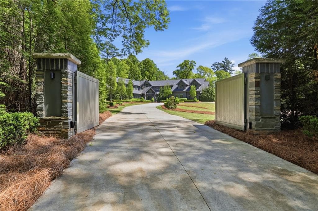 6 bedroom, 12 bathroom, 14,279 sq ft single family residence for sale at 2883 W Roxboro Road, Atlanta, GA 30324 — photo 6