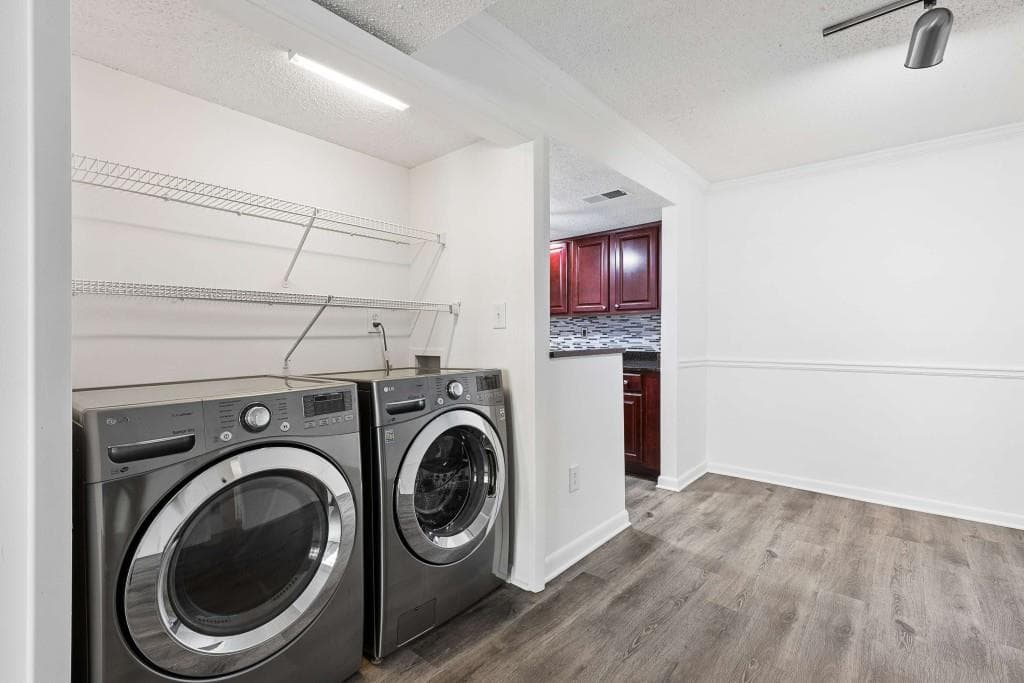 2 bedroom, 2 bathroom, 1,040 sq ft condominium for sale at 6900 Roswell Road Q6, Atlanta, GA 30328 — photo 10