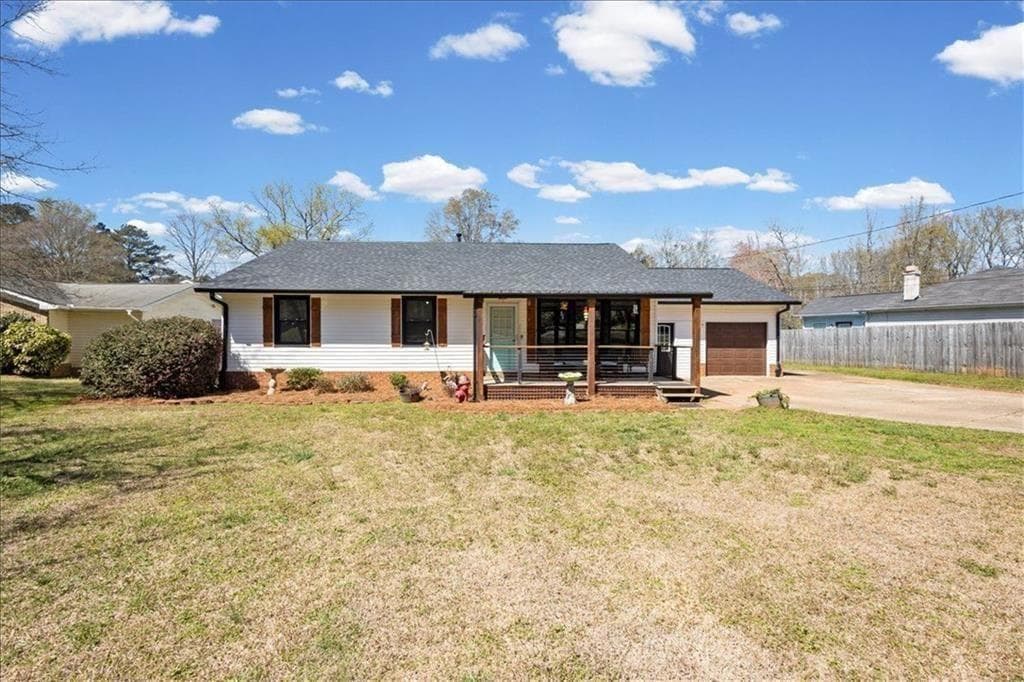 16 Windsor Way, Newnan, GA 30263 — most recent listing photo