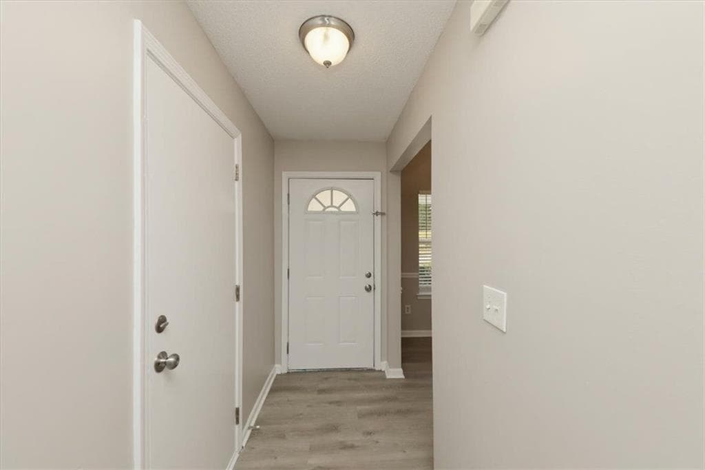 4 bedroom, 3 bathroom, 1,716 sq ft single family residence under contract at 3687 Gray Birch Drive, Decatur, GA 30034 — photo 4
