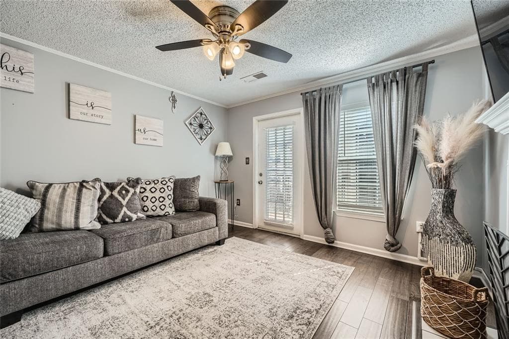2 bedroom, 2 bathroom, 981 sq ft condominium under contract at 3655 Habersham Road 227, Atlanta, GA 30305 — photo 5