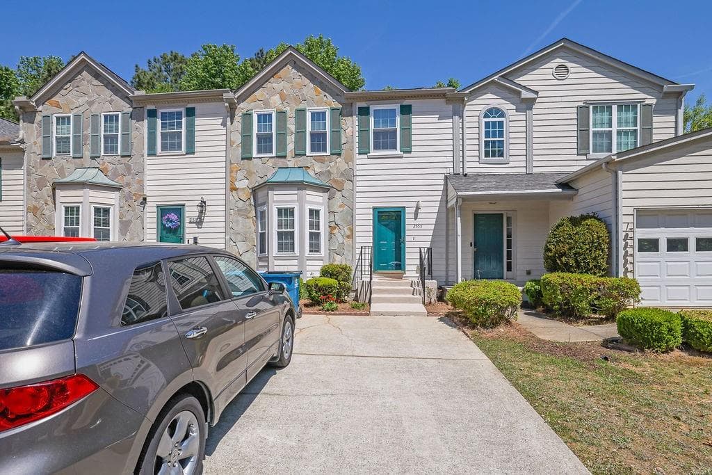 2555 Summit Cove Drive, Duluth, GA 30097 — most recent listing photo