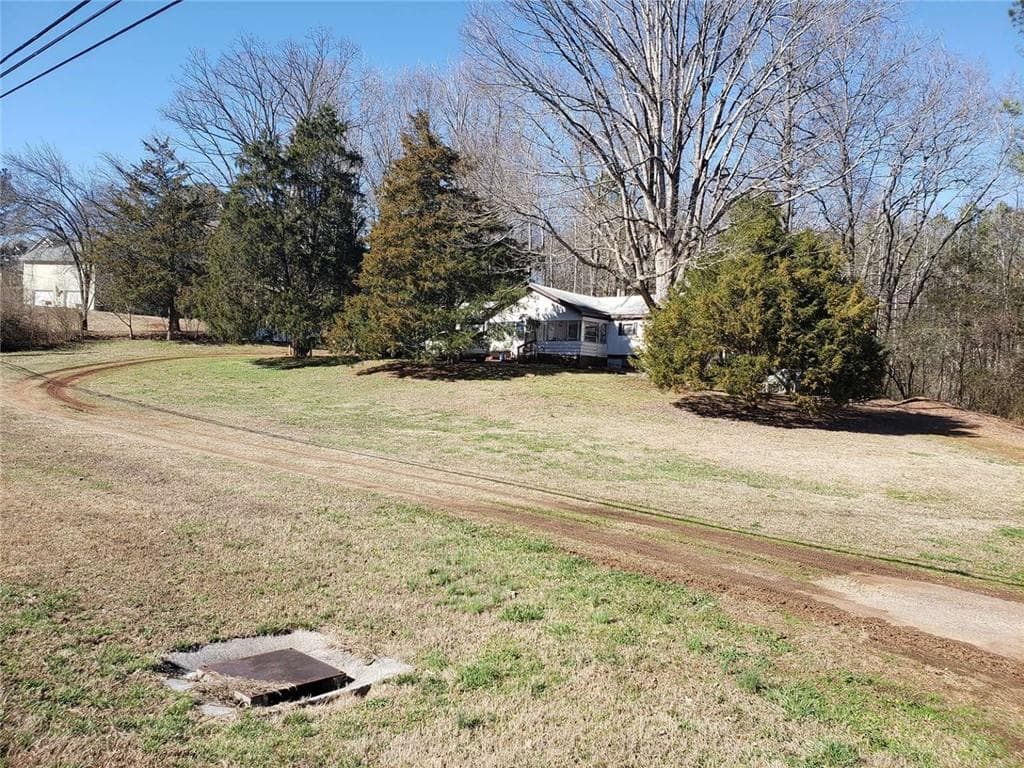 723 Old Peachtree Road