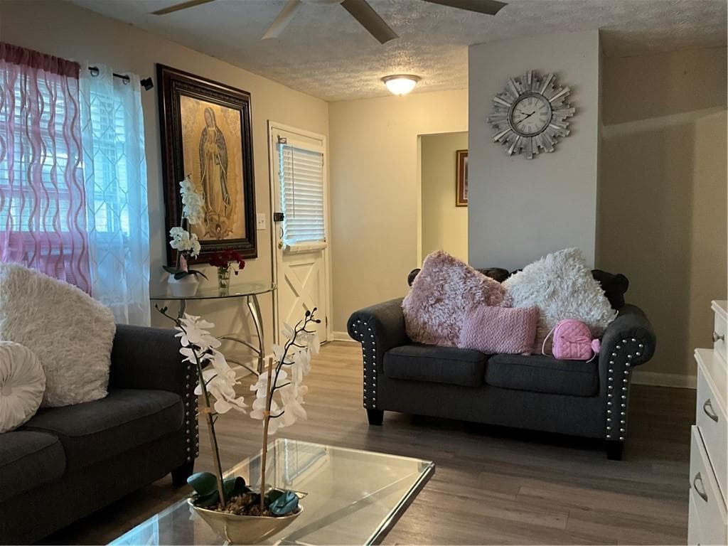 3 bedroom, 2 bathroom, 1,068 sq ft single family residence for sale at 6146 Hickory Drive, Forest Park, GA 30297 — photo 3