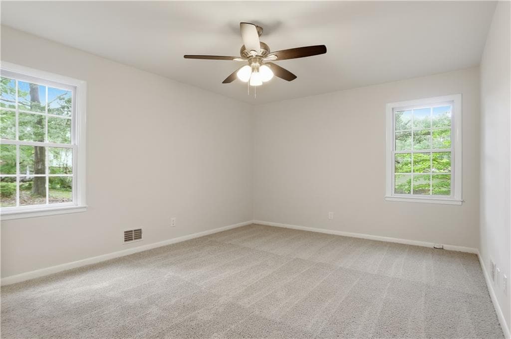 3 bedroom, 2 bathroom, 1,389 sq ft single family residence under contract at 170 Laurien Street, Fayetteville, GA 30214 — photo 9