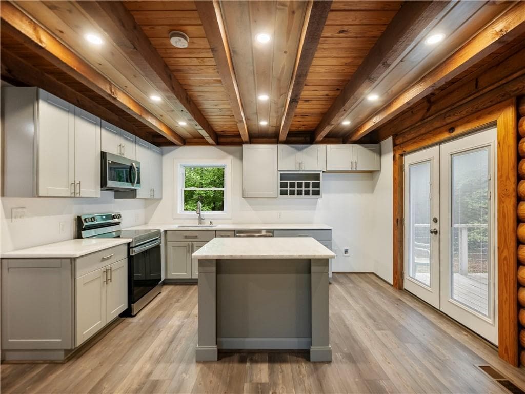4 bedroom, 3 bathroom, 1,926 sq ft single family residence under contract at 2885 Callie Still Road, Lawrenceville, GA 30045 — photo 7