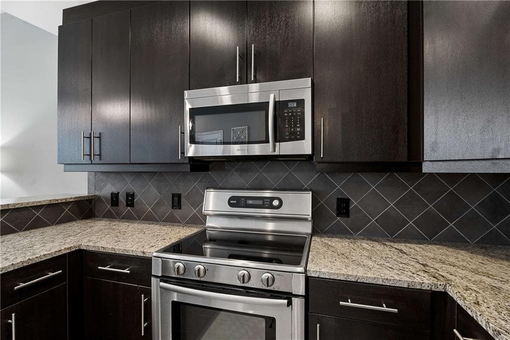 1 bedroom, 1 bathroom, 789 sq ft condominium for sale at 1080 Peachtree Street 1213, Atlanta, GA 30309 — photo 9