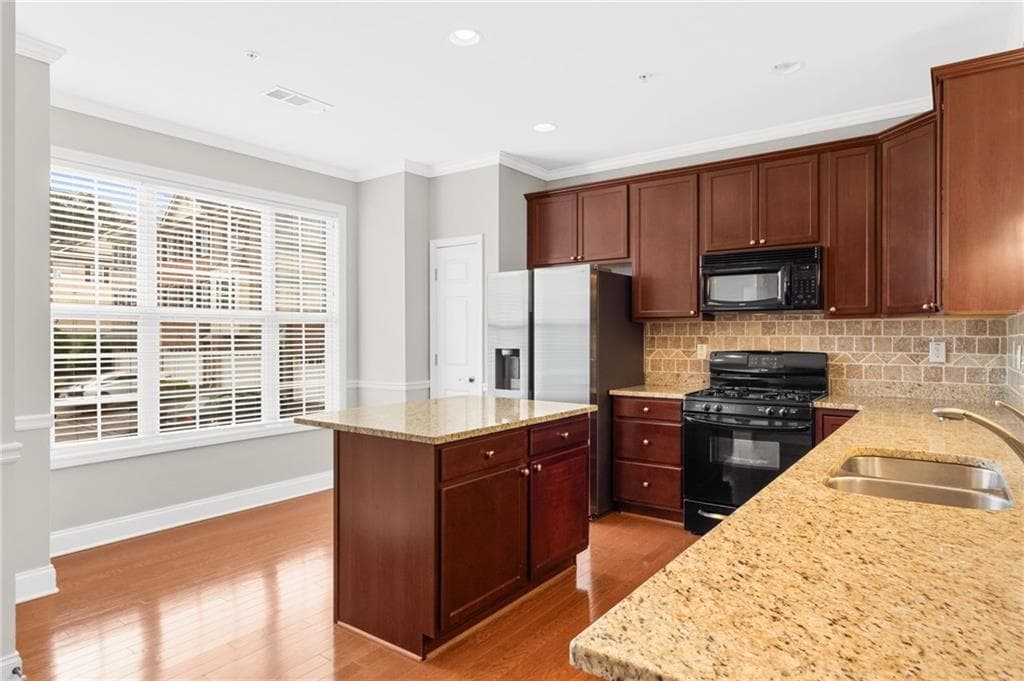 3 bedroom, 4 bathroom, 2,258 sq ft townhouse for sale at 404 Williamson Street 10, Marietta, GA 30060 — photo 6