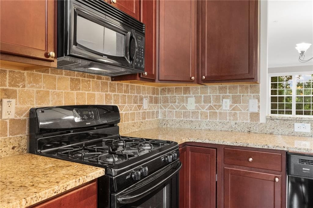 3 bedroom, 4 bathroom, 2,258 sq ft townhouse for sale at 404 Williamson Street 10, Marietta, GA 30060 — photo 7