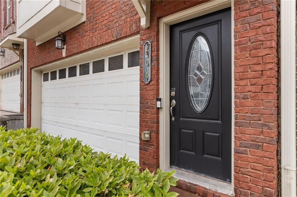 3 bedroom, 4 bathroom, 2,258 sq ft townhouse for sale at 404 Williamson Street 10, Marietta, GA 30060 — photo 3