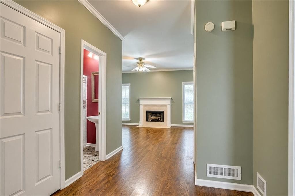 4 bedroom, 4 bathroom, 3,626 sq ft single family residence for sale at 5160 Lakeview Parkway, Villa Rica, GA 30180 — photo 2