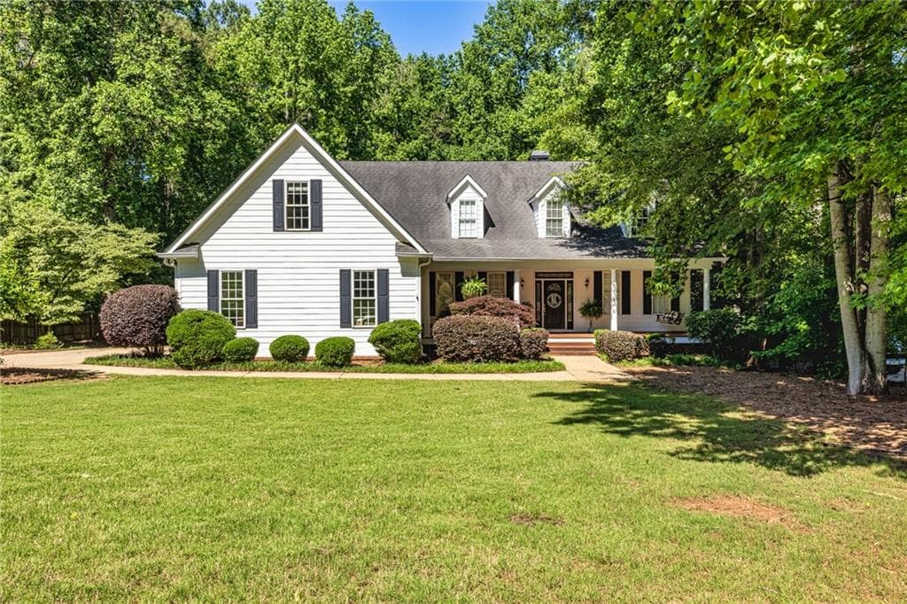 4 bedroom, 5 bathroom, 5,224 sq ft single family residence for sale at 305 S Shore Drive, Newnan, GA 30263
