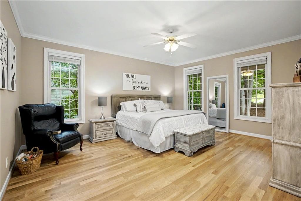 4 bedroom, 5 bathroom, 5,224 sq ft single family residence for sale at 305 S Shore Drive, Newnan, GA 30263 — photo 7