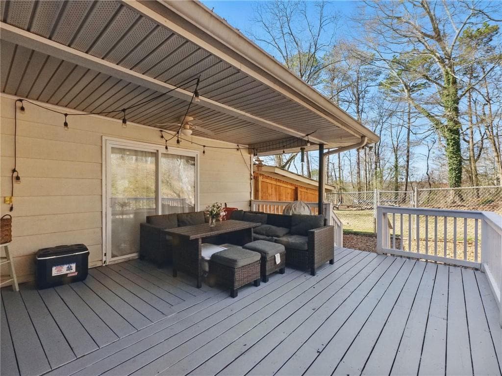 3 bedroom, 2 bathroom, 1,555 sq ft single family residence for sale at 2093 Beverly Road, Gainesville, GA 30501 — photo 5