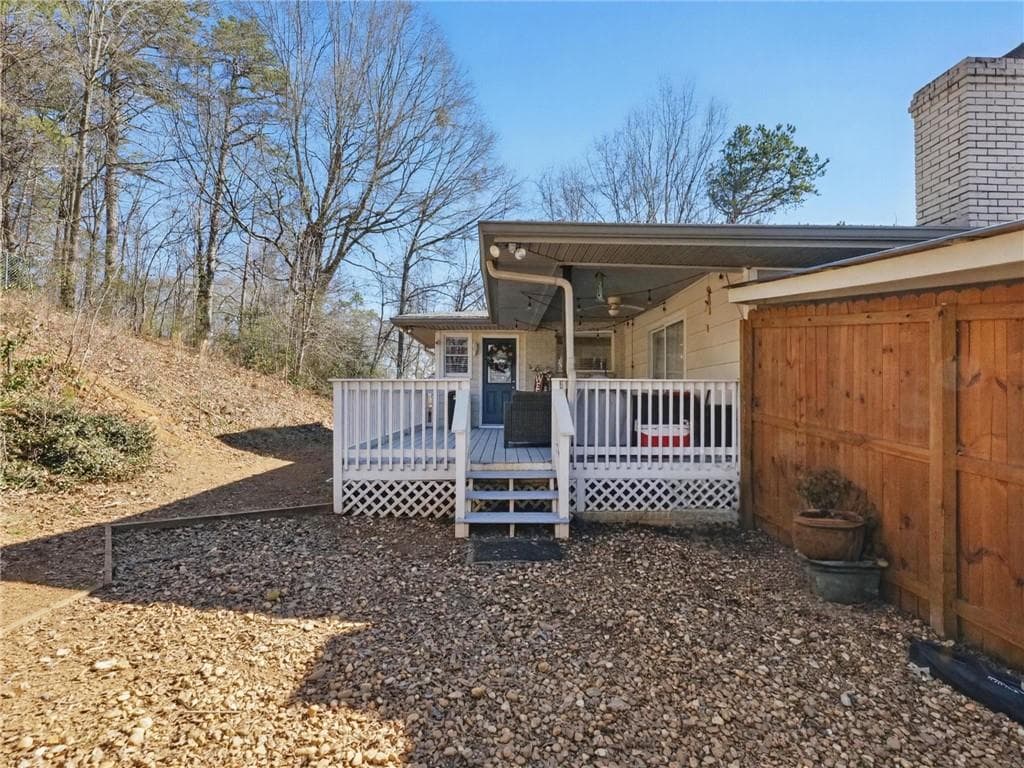 3 bedroom, 2 bathroom, 1,555 sq ft single family residence for sale at 2093 Beverly Road, Gainesville, GA 30501 — photo 6